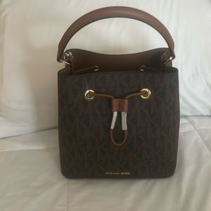 Brand new MK purse